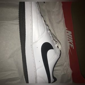 Nike court vision lows B\W